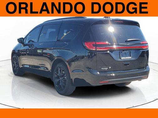 2026 Chrysler Pacifica L