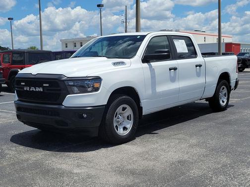 Bright White Clearcoat 2023 RAM 1500 Tradesman