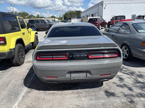 2018 Dodge Challenger SXT