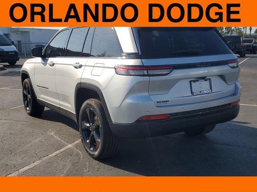 2025 Jeep Grand Cherokee Altitude