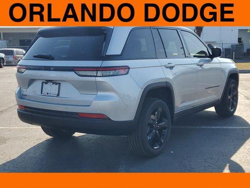 2025 Jeep Grand Cherokee Altitude