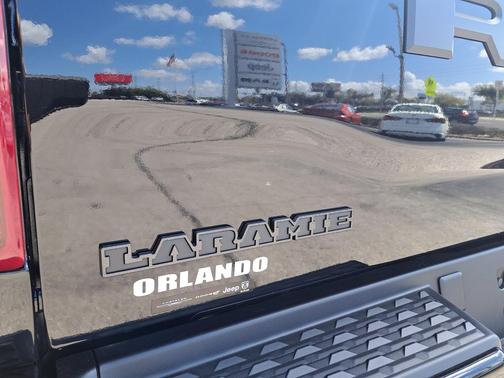 Diamond Black Crystal Pearlcoat 2026 RAM 3500 Laramie Crew Cab 4x4 6'4' Box