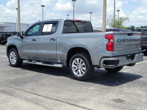 Sterling Gray Metallic 2026 Chevrolet Silverado 1500 Custom
