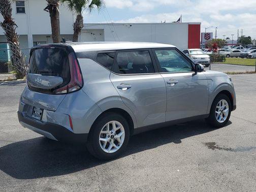 2024 Kia Soul LX