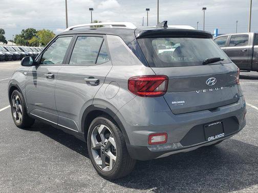2022 Hyundai VENUE Limited