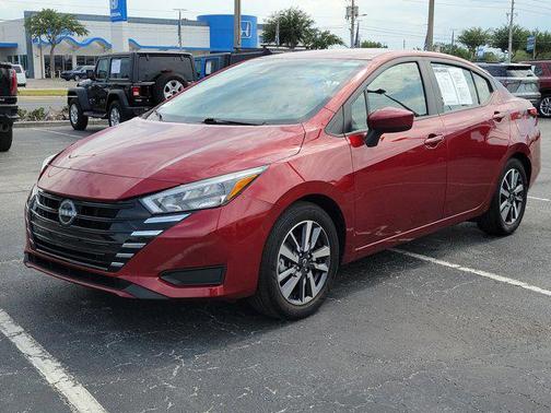 Scarlet Ember Tintcoat 2025 Nissan Versa 1.6 SV
