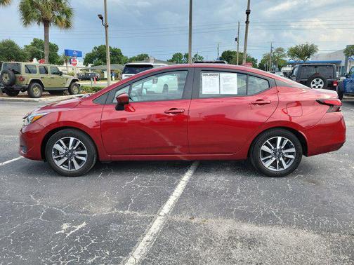 Scarlet Ember Tintcoat 2025 Nissan Versa 1.6 SV