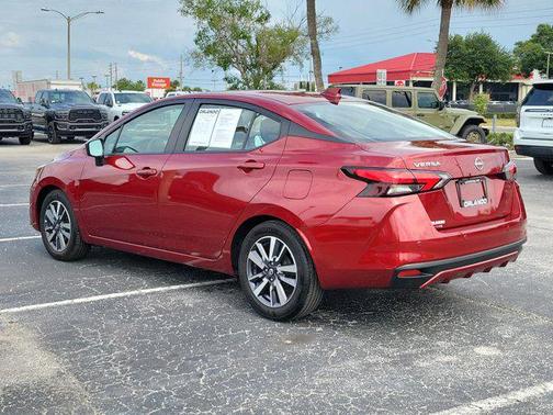 Scarlet Ember Tintcoat 2025 Nissan Versa 1.6 SV