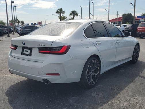 2025 BMW 330 i