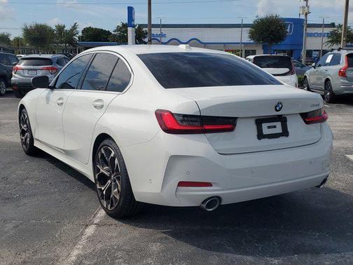 2025 BMW 330 i