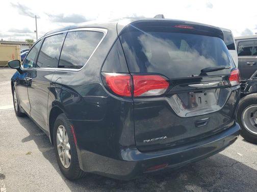 2017 Chrysler Pacifica LX