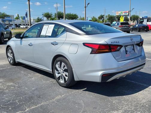 Brilliant Silver Metallic 2024 Nissan Altima S FWD