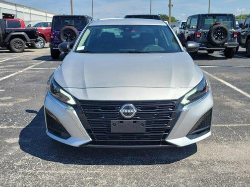Brilliant Silver Metallic 2024 Nissan Altima S FWD