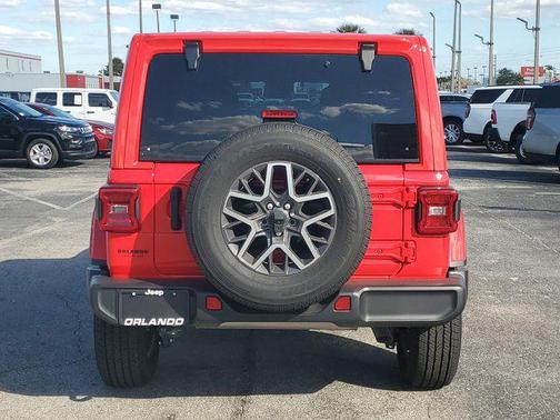 2024 Jeep Wrangler 4-Door Sahara 4x4