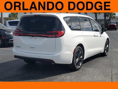 2026 Chrysler Pacifica L