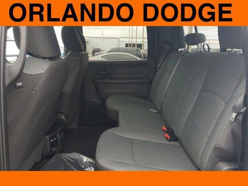 2024 RAM 2500 Tradesman Crew Cab 4x4 6'4' Box