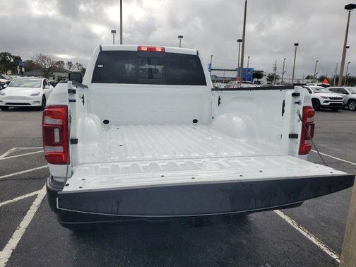2024 RAM 2500 Tradesman Crew Cab 4x4 6'4' Box