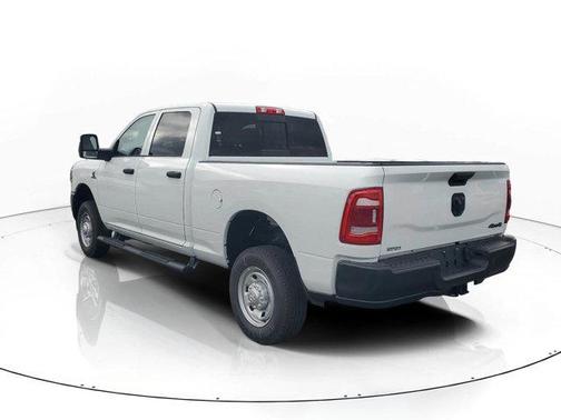 2024 RAM 2500 Tradesman Crew Cab 4x4 6'4' Box