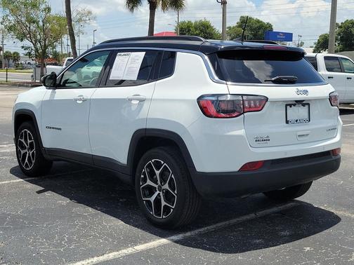 Bright White Clearcoat 2025 Jeep Compass Limited
