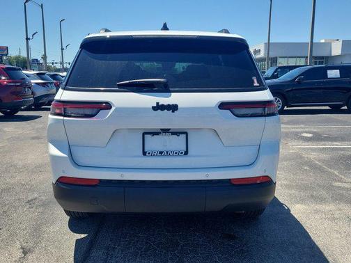 Bright White Clearcoat 2025 Jeep Grand Cherokee L Altitude
