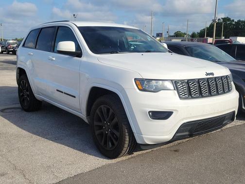 Bright White Clearcoat 2020 Jeep Grand Cherokee Altitude