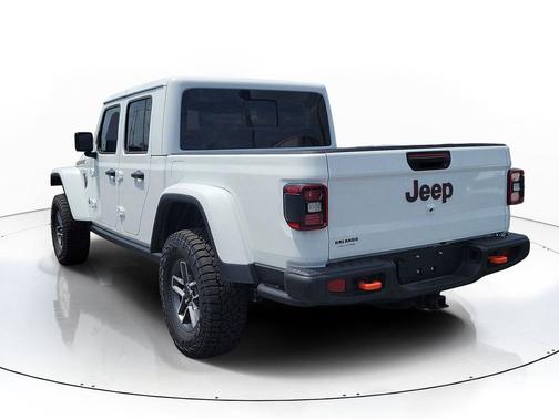 Bright White Clearcoat 2026 Jeep Gladiator Mojave X 4x4