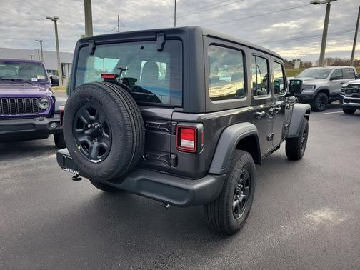 Granite Crystal Metallic Clearcoat 2026 Jeep Wrangler Sport