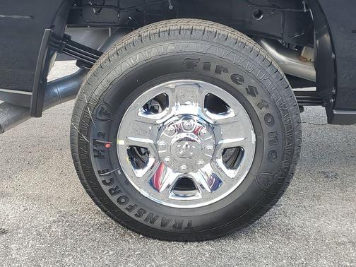 Diamond Black Crystal Pearlcoat 2026 RAM 3500 Tradesman Crew Cab 4x4 8' Box