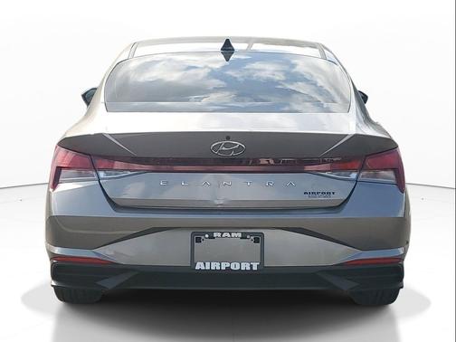 Fluid Metal 2023 Hyundai ELANTRA SEL