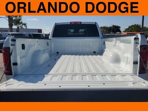 2025 RAM 3500 Tradesman Crew Cab 4x4 8' Box