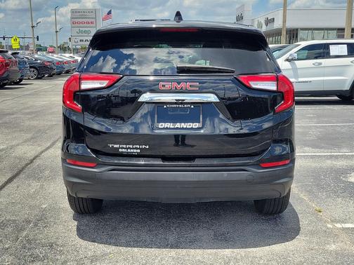 Ebony Twilight Metallic 2024 GMC Terrain SLE