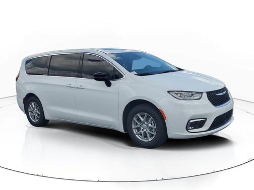 Bright White Clearcoat 2026 Chrysler Pacifica L