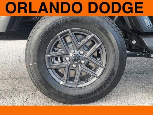 Black Clearcoat 2026 Jeep Gladiator Sport S