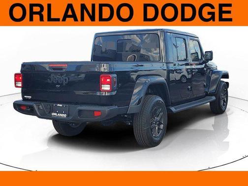 Black Clearcoat 2026 Jeep Gladiator Sport S