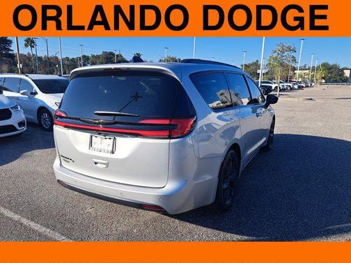 2026 Chrysler Pacifica L