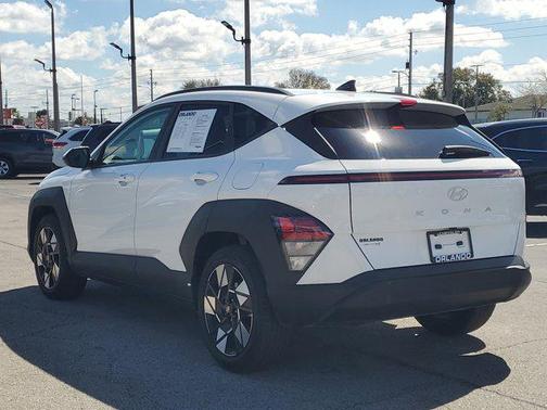 2025 Hyundai KONA SEL