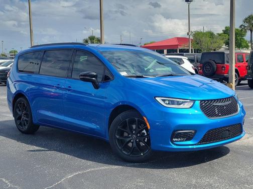 2026 Chrysler Pacifica L