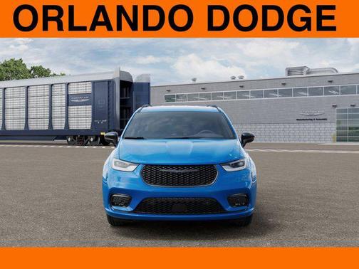 Hydro Blue Pearlcoat 2026 Chrysler Pacifica L