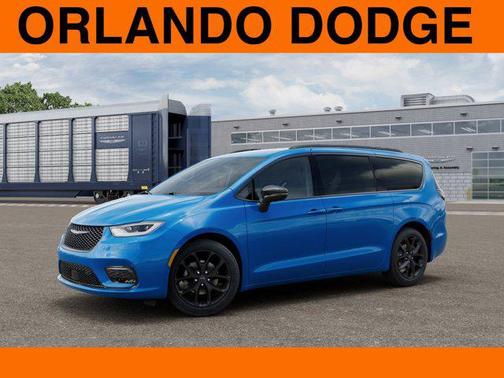 Hydro Blue Pearlcoat 2026 Chrysler Pacifica L