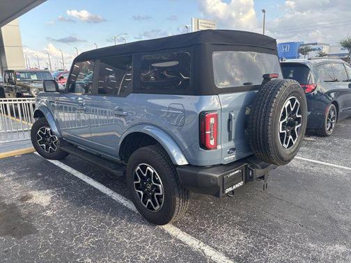 2024 Ford Bronco Outer Banks