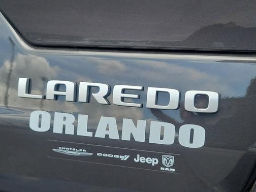 Baltic Gray Metallic Clearcoat 2026 Jeep Grand Cherokee Altitude