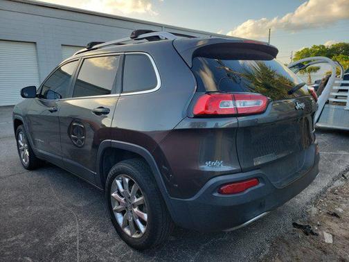 Granite Crystal Metallic Clearcoat 2017 Jeep Cherokee Limited