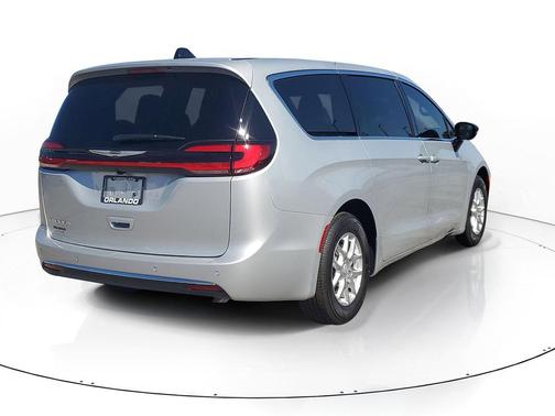 Silver Mist Clearcoat 2026 Chrysler Pacifica L