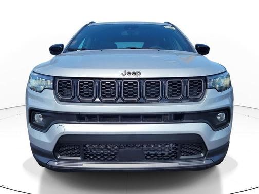 Silver Zynith 2026 Jeep Compass Latitude
