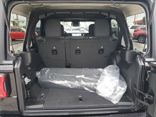 Black Clearcoat 2026 Jeep Wrangler Sport S