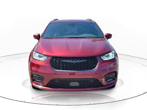 Velvet Red Pearlcoat 2021 Chrysler Pacifica Touring L
