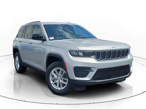 Silver Zynith 2026 Jeep Grand Cherokee Altitude