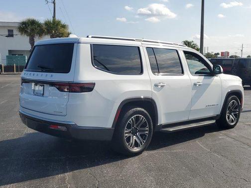2022 Jeep Wagoneer Series III 4x4