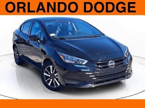 Super Black 2025 Nissan Versa 1.6 SV