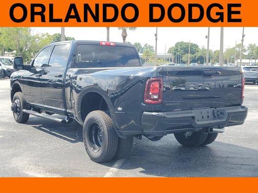 2025 RAM 3500 Big Horn Crew Cab 4x4 8' Box
